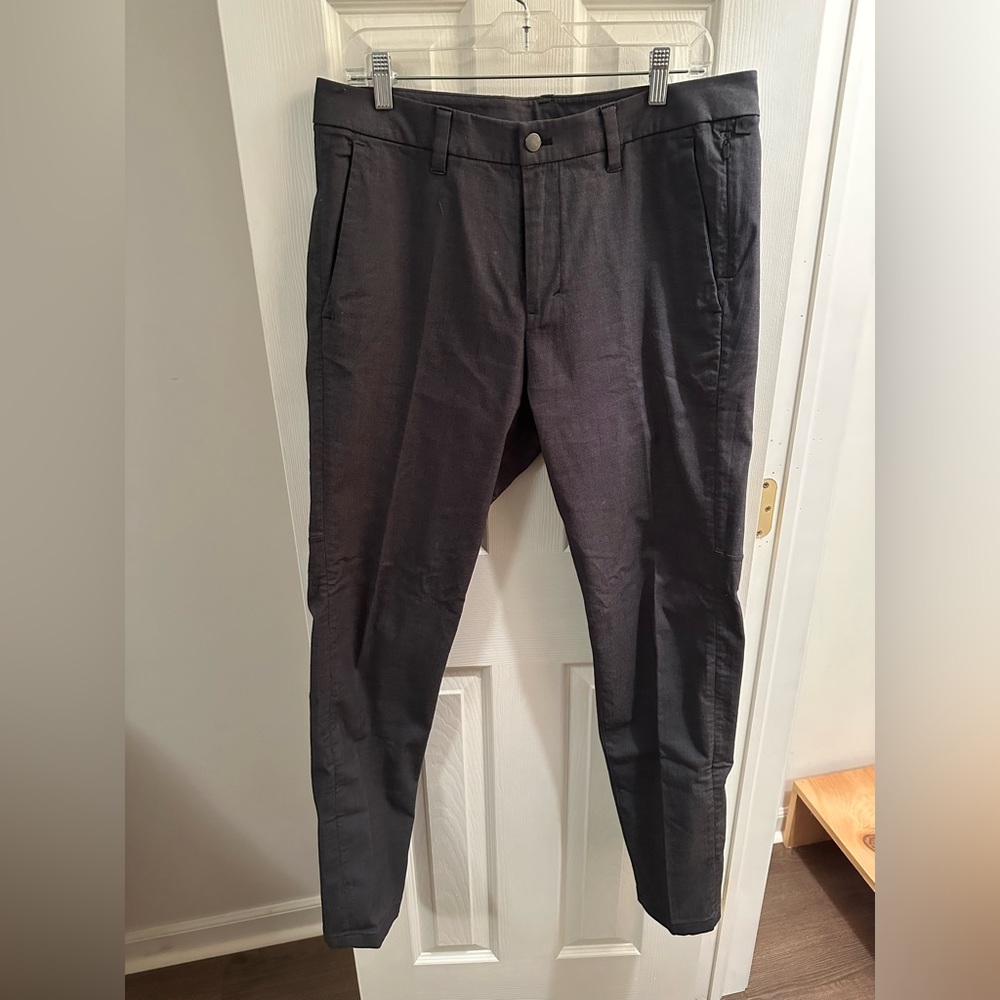 Men’s gray Lululemon commission pant 34